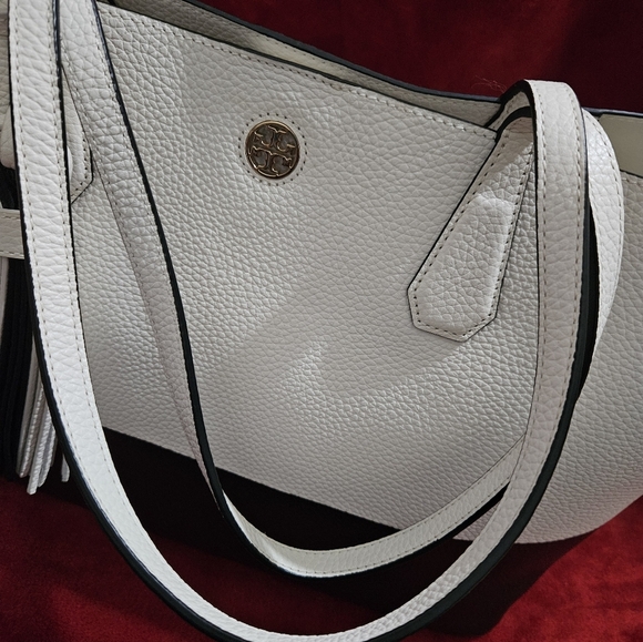 Tory Burch Perry Two-Tone Black and White Large Leather Tote with Tassel - Picture 14 of 16